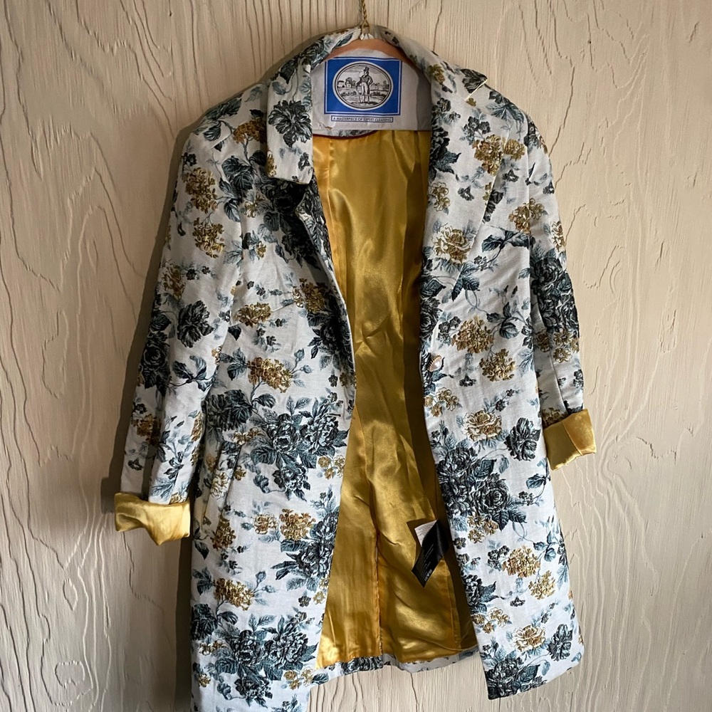 GORGEOUS Sam Edelman embroidered Jacket.